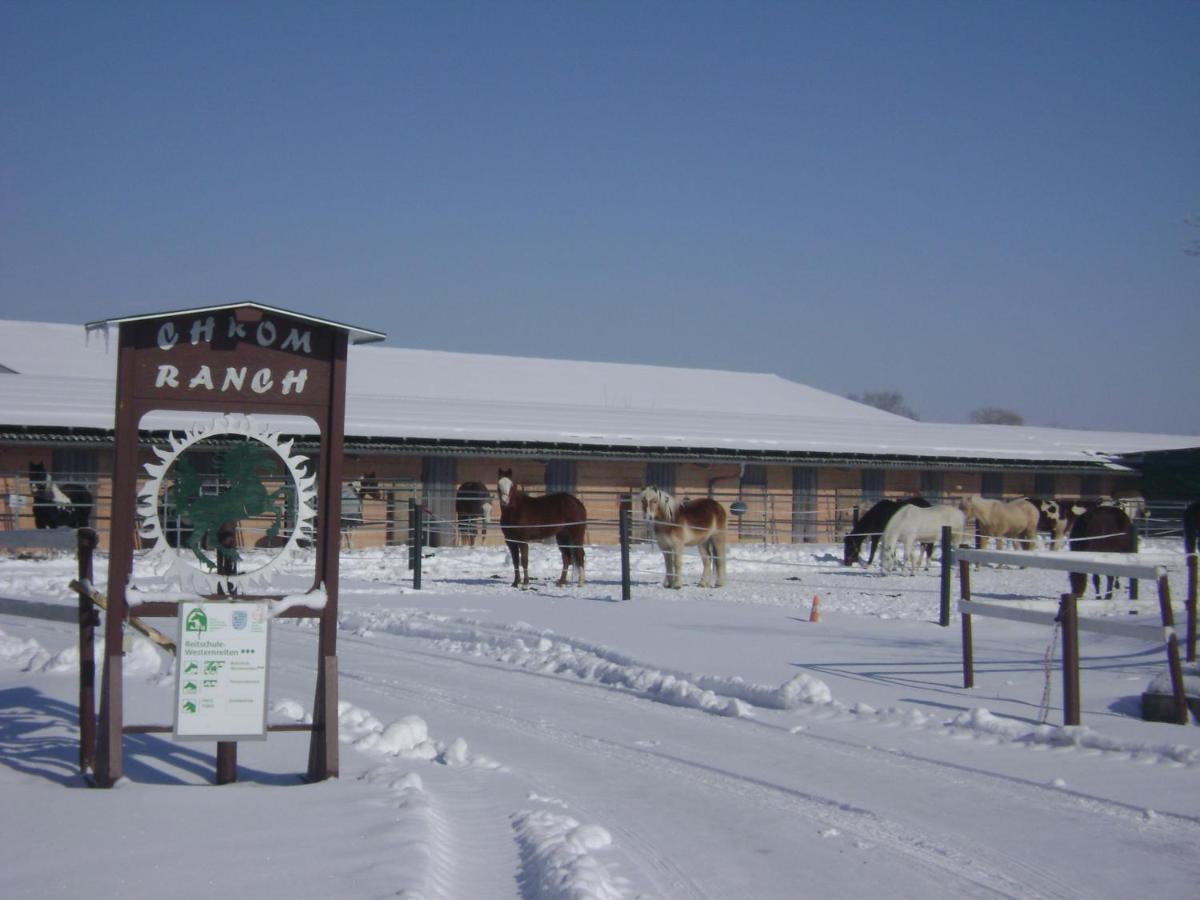 Chrom Ranch Reiterhof Acomodação com café da manhã Memmingen Exterior foto