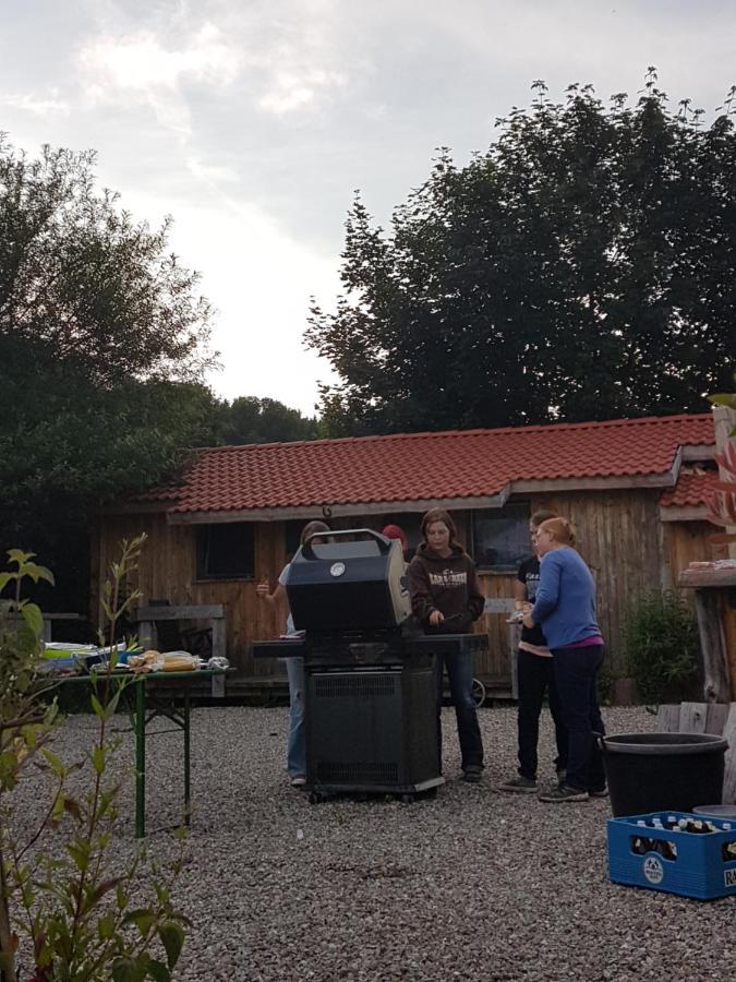Chrom Ranch Reiterhof Acomodação com café da manhã Memmingen Exterior foto
