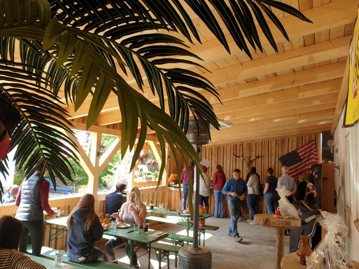 Chrom Ranch Reiterhof Acomodação com café da manhã Memmingen Exterior foto