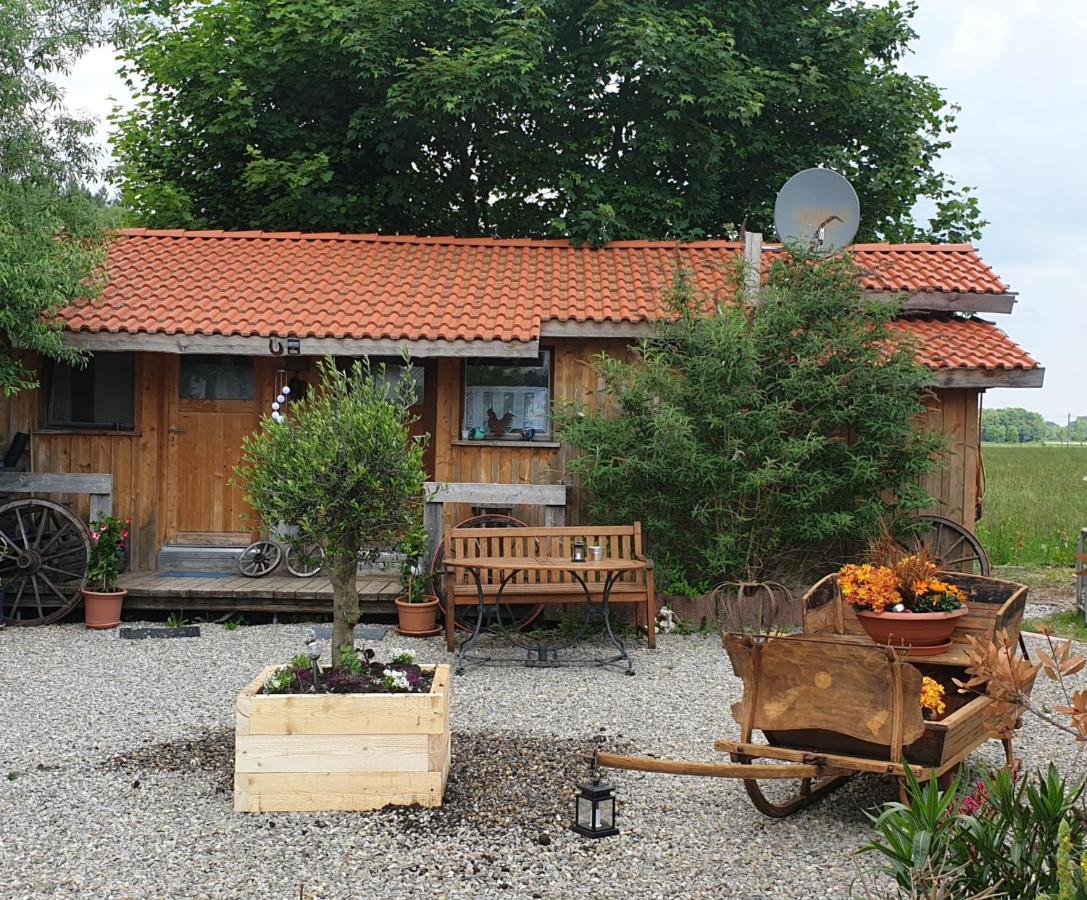 Chrom Ranch Reiterhof Acomodação com café da manhã Memmingen Exterior foto